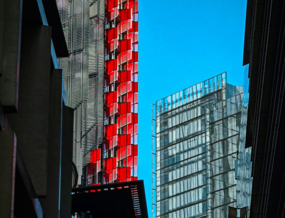 Противопожарные шторы в лифтовых шахтах, Австралия